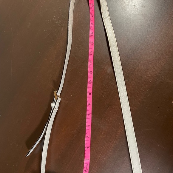 Kate Spade white pebbled leather purse - Picture 9 of 9